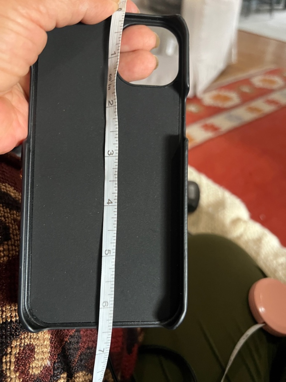 Elegant Black and Cream Tory Burch Phone Case with Strap - Picture 8 of 8